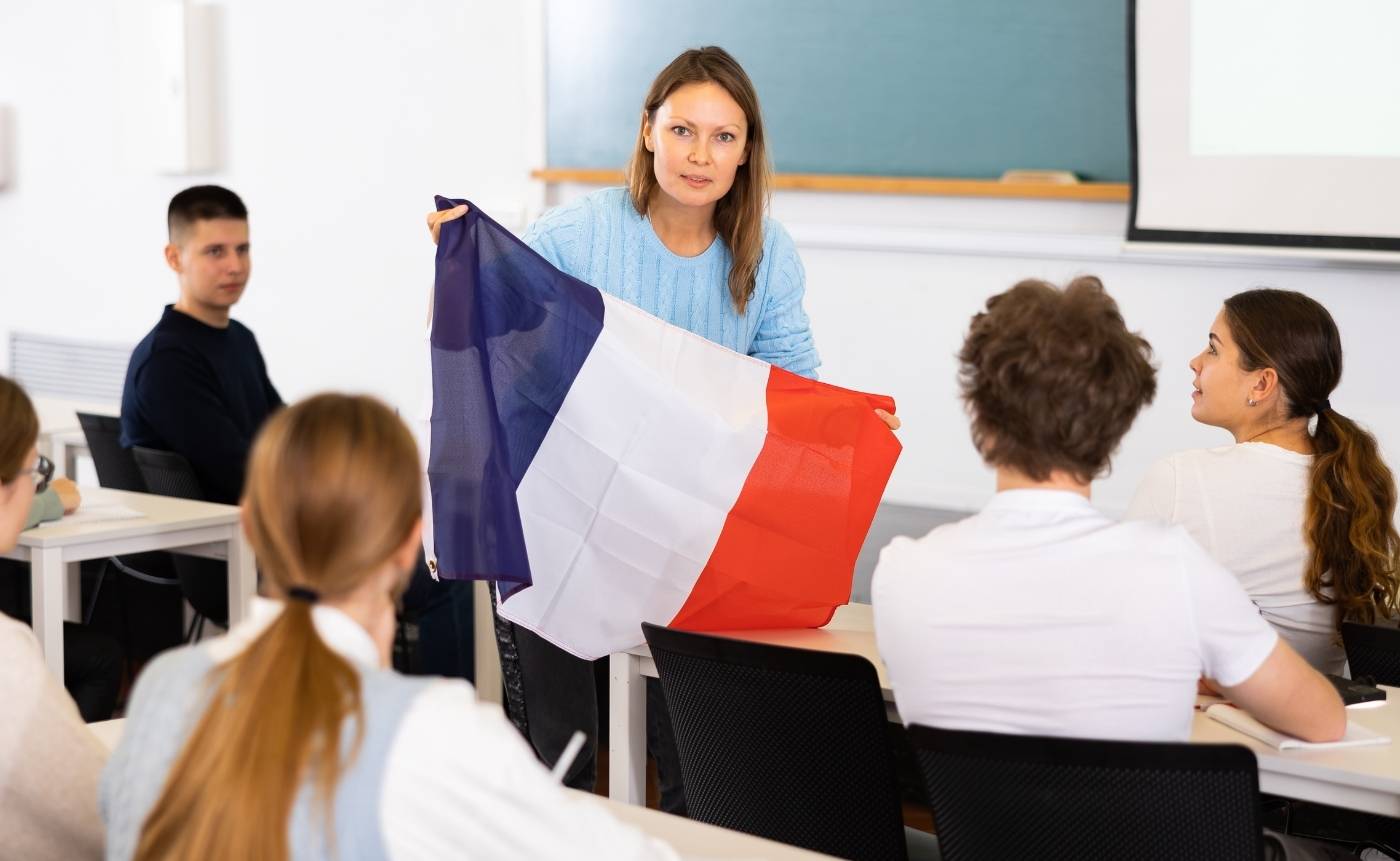 Devenir professeur de français sans diplôme