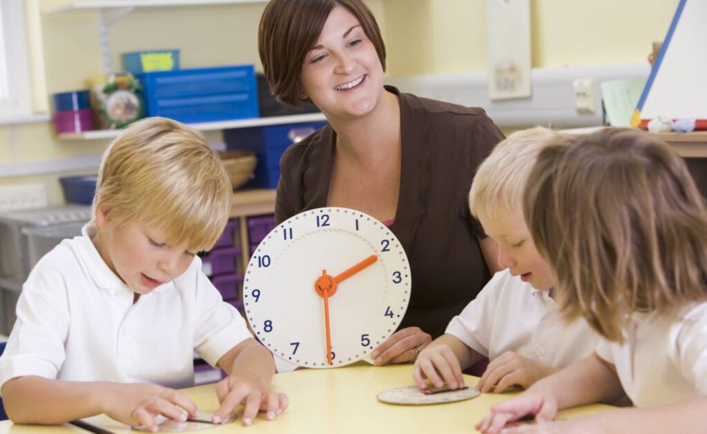 Apprendre à lire l'heure en CE1
