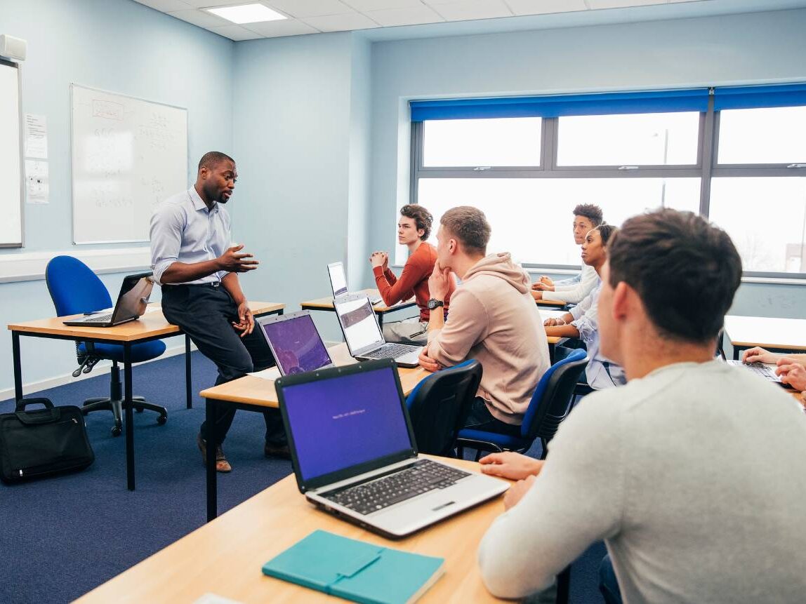 Quelles spécialités choisir au lycée pour intégrer une école d'ingénieur
