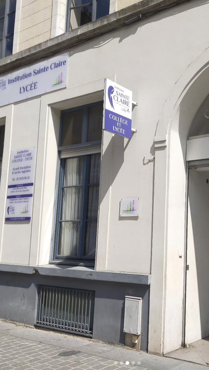 Façade extérieure de l'institution Sainte Claire - Collège Lycée à Lille