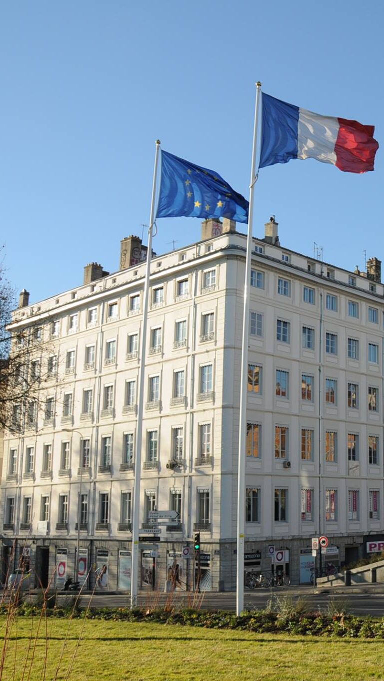 Façades extérieures du lycée des métiers Japy à Lyon