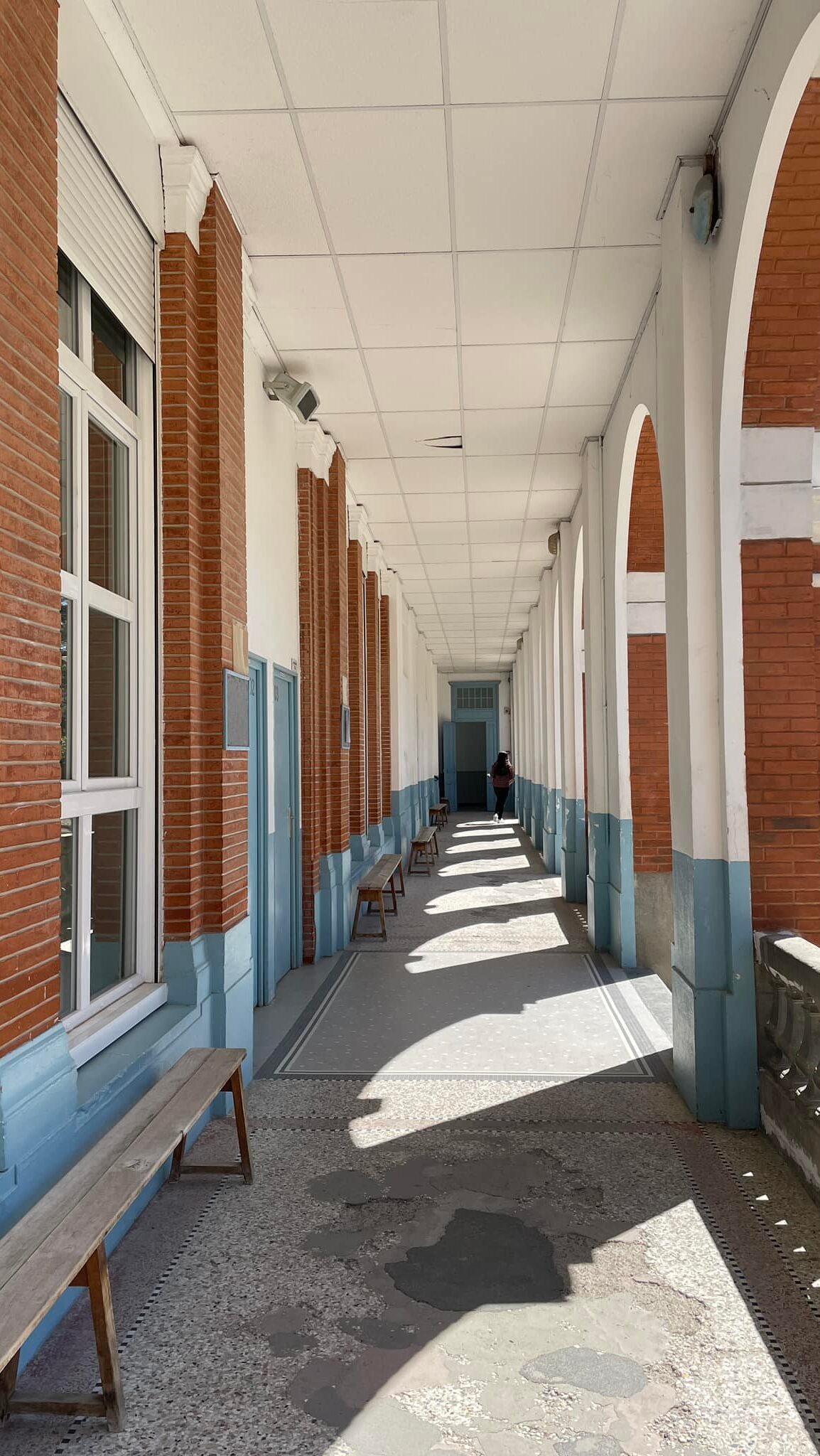 Arcades intérieures du lycée Sainte-Marie des champs de Toulouse